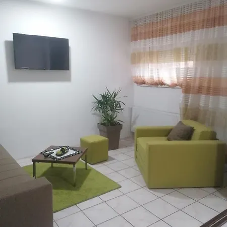 Apartman Fast Sleep & Go 1